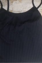 Cropped ribbed vest black